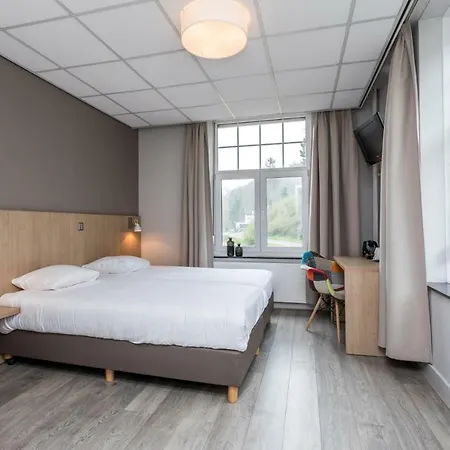 Vue Hotel 3*